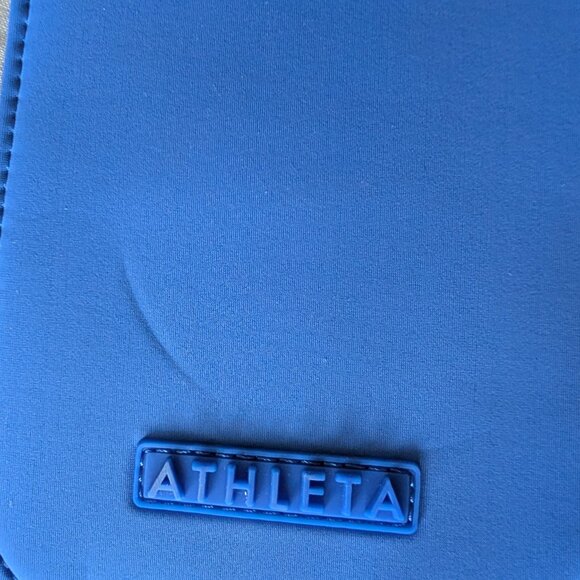 NWT Athleta Azure Blue Phone Sling - Picture 2 of 3